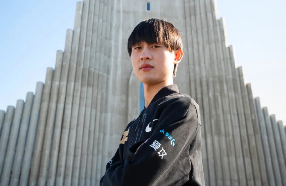 关于RNG碾压EDG,ShowMaker团战一打五焦点之战半决赛,成为赛场最大亮点的信息 关于RNG碾压EDG,ShowMaker团战一打五焦点之战半决赛,成为赛场最大亮点的信息