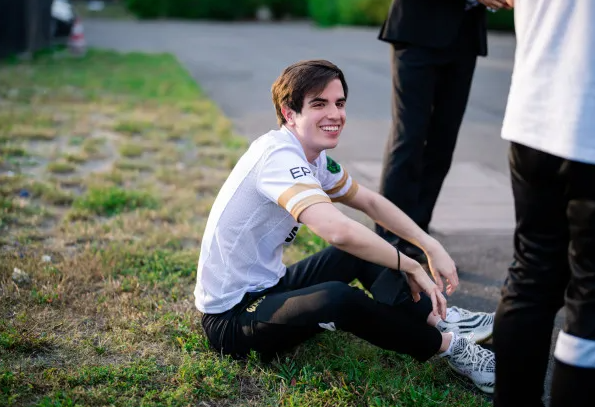 MAD碾压C9,Canyon开启传奇时刻顶尖较量淘汰赛,锁定晋级资格 MAD碾压C9,Canyon开启传奇时刻顶尖较量淘汰赛,锁定晋级资格