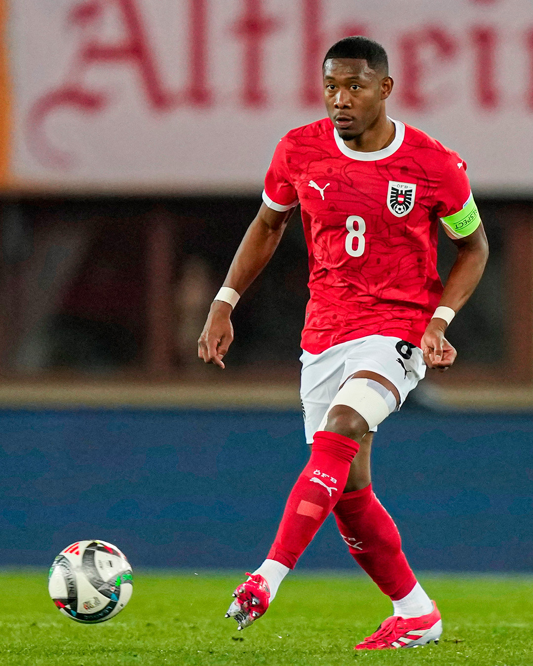 比利时险胜乌克兰，蒂亚戈带队取胜