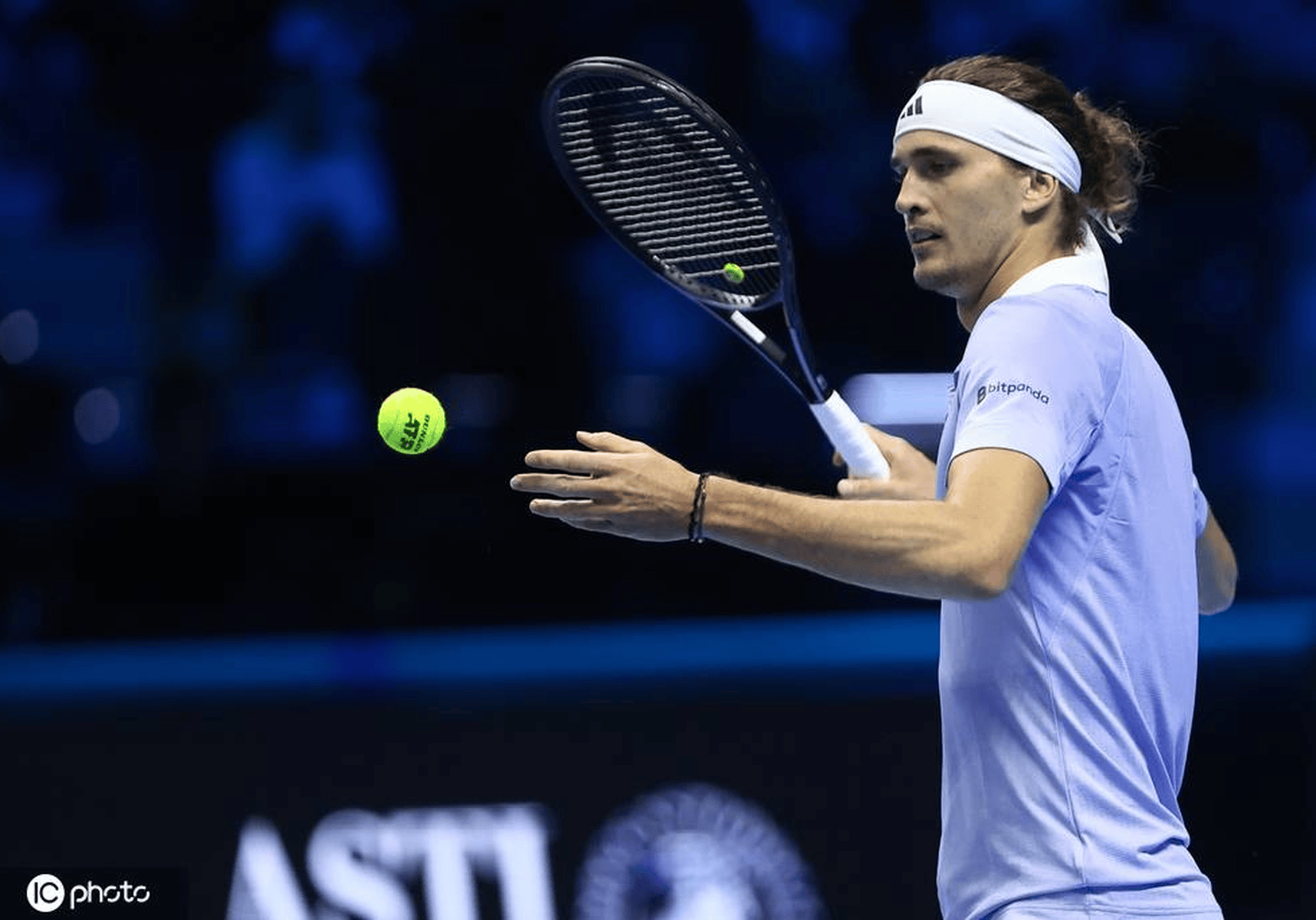 美网逆转年终总决赛，兹维列夫统治全场