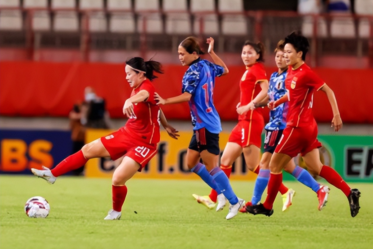 中国队横扫日本队,陈雨菲扛起全队 中国队横扫日本队,陈雨菲扛起全队