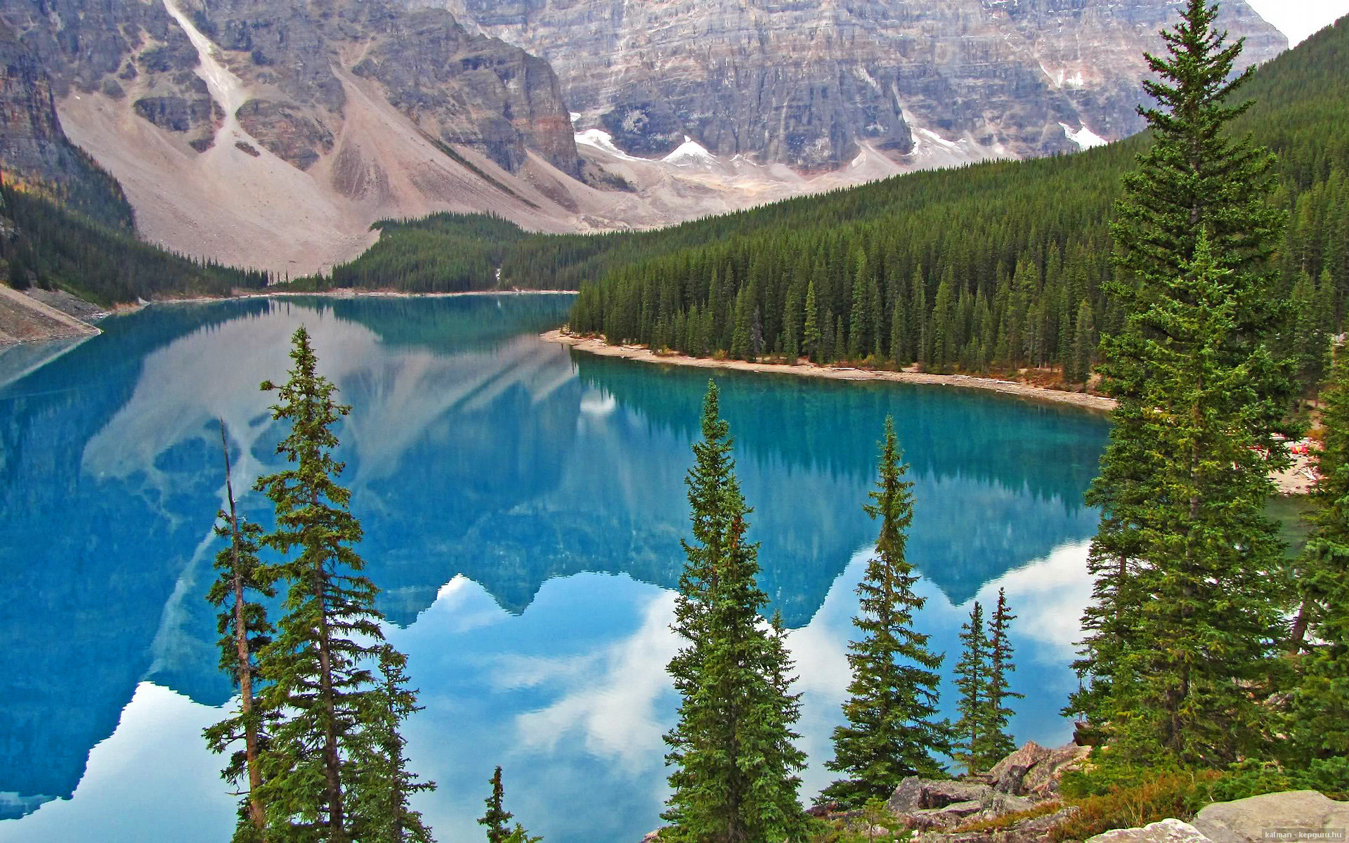 英雄诞生之夜，萨拉赫在荷兰对阵多特蒙德的史诗对决中力挽狂澜